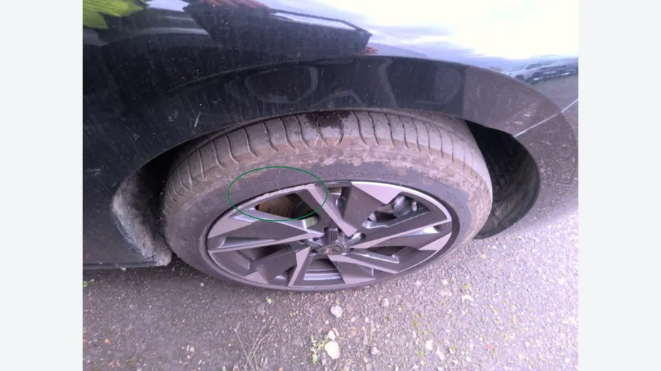 PEUGEOT 308 -
