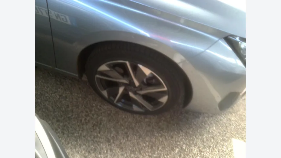 PEUGEOT 308 -