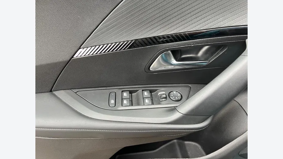 PEUGEOT 2008 -