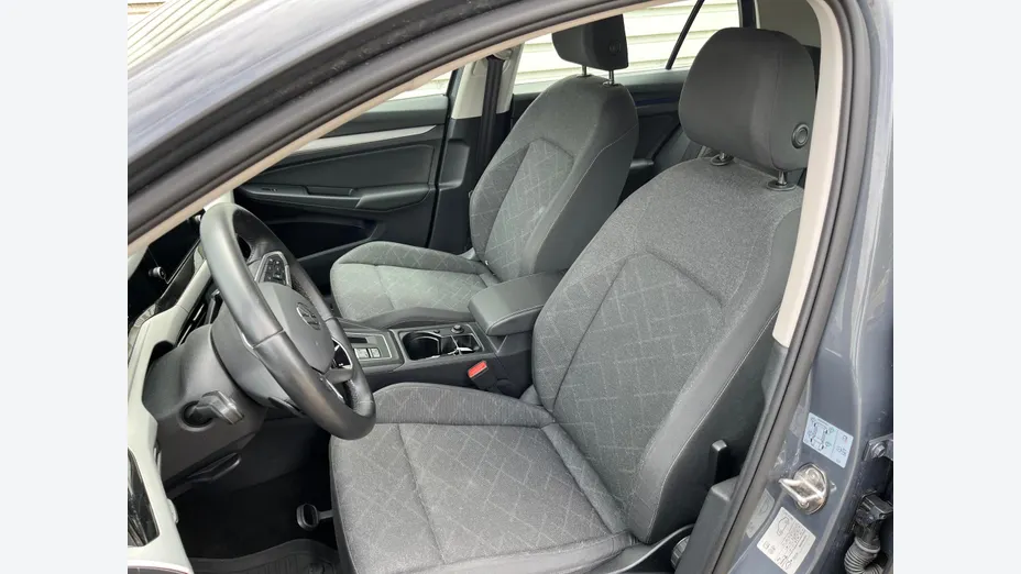 Volkswagen Golf -