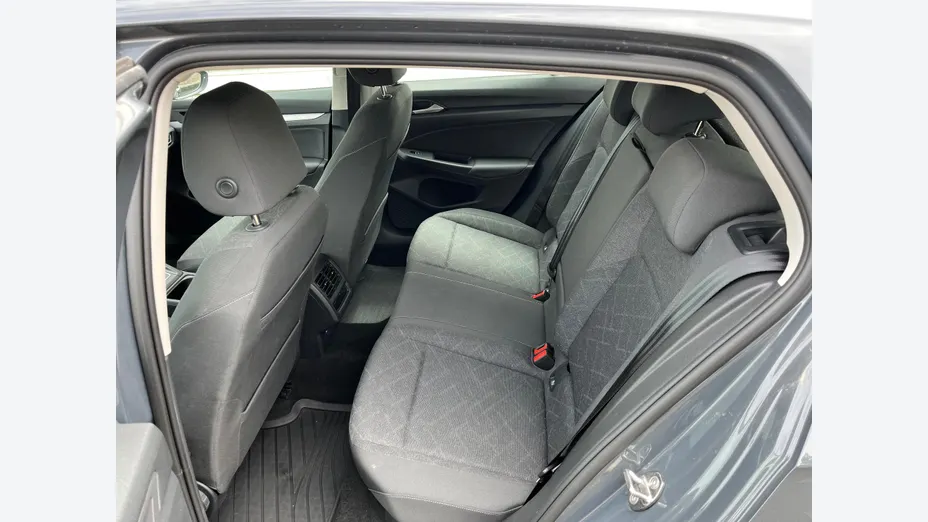 Volkswagen Golf -