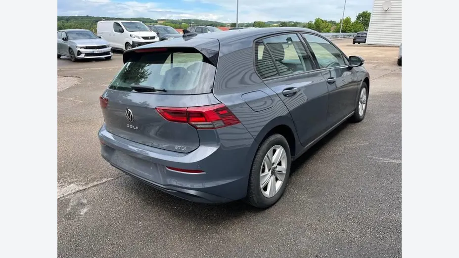 Volkswagen Golf -