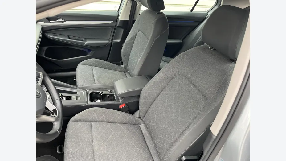 Volkswagen Golf -