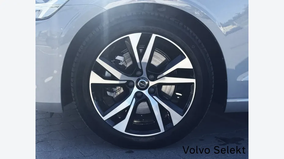 VOLVO V60 V60 B4 B Plus Dark aut