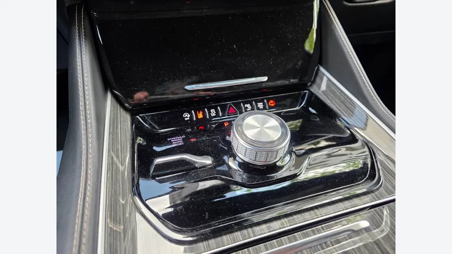 JEEP Wagoneer -