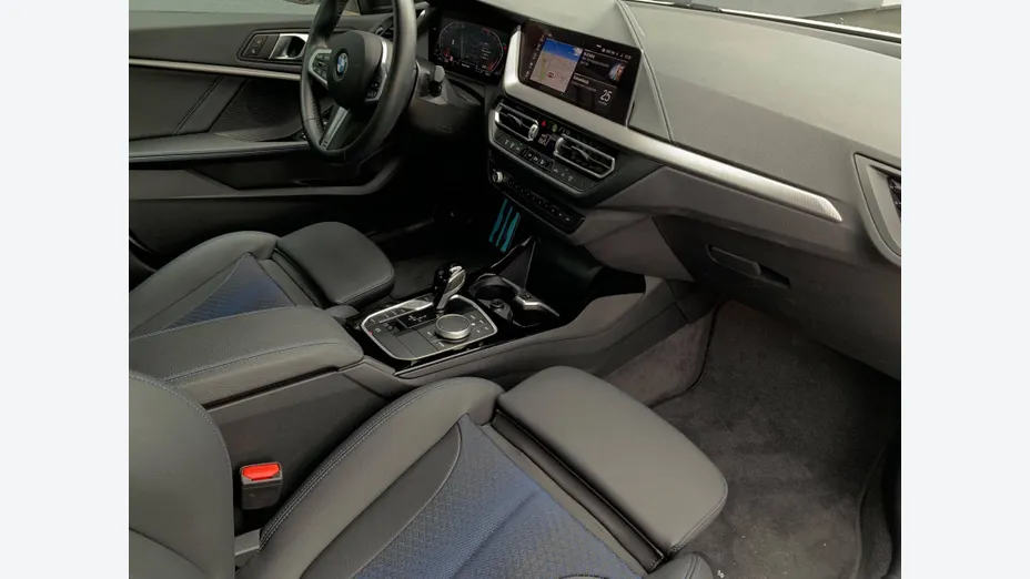 BMW Seria 2 218i M Sport aut