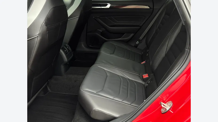 VOLKSWAGEN Arteon Arteon 2.0 TSI R-Line DSG