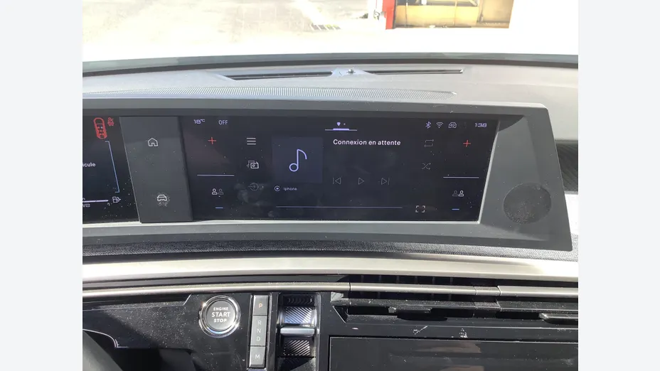 PEUGEOT 5008 -