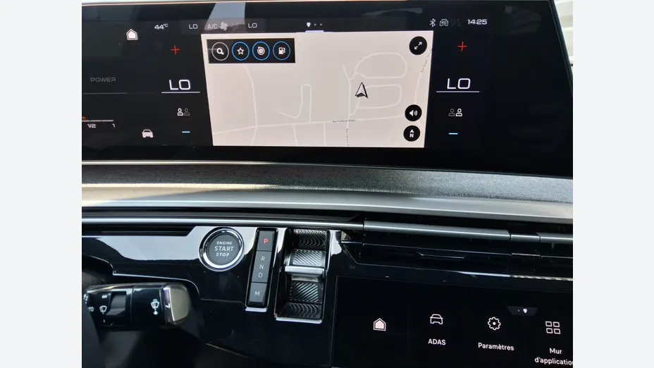 PEUGEOT 3008 -