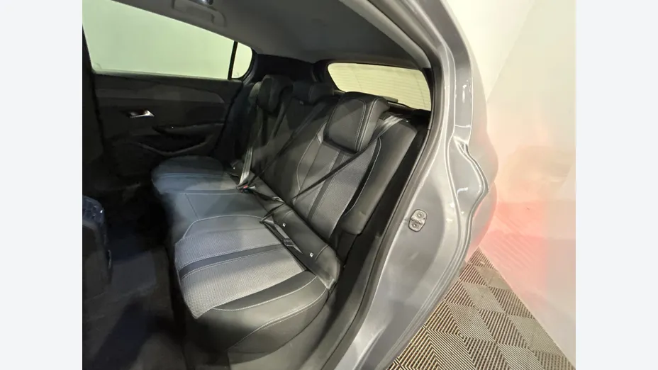 PEUGEOT 308 -