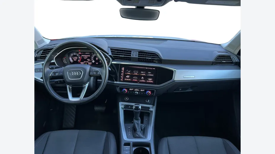AUDI Q3 -