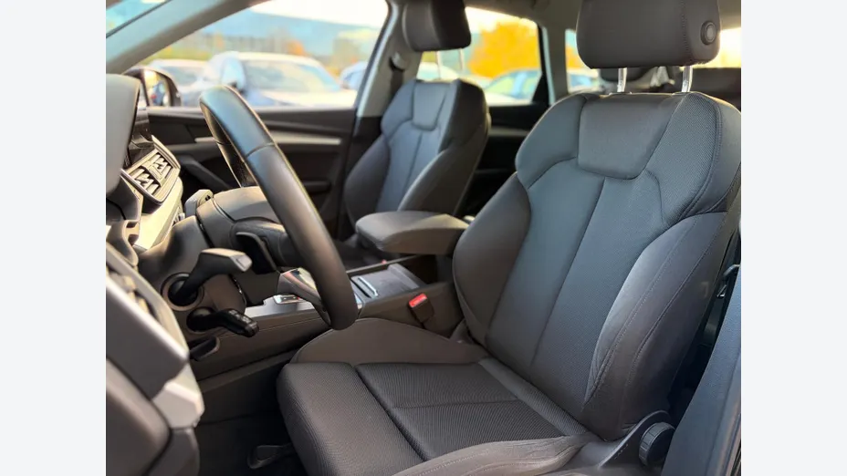 AUDI Q5 -