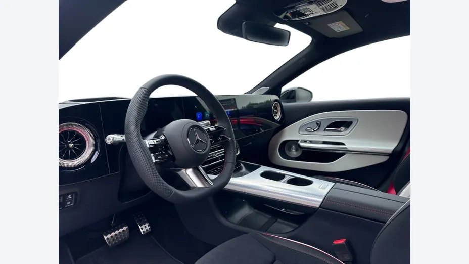 MERCEDES-BENZ CLA -