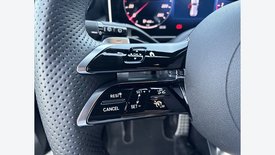 MERCEDES-BENZ GLC -