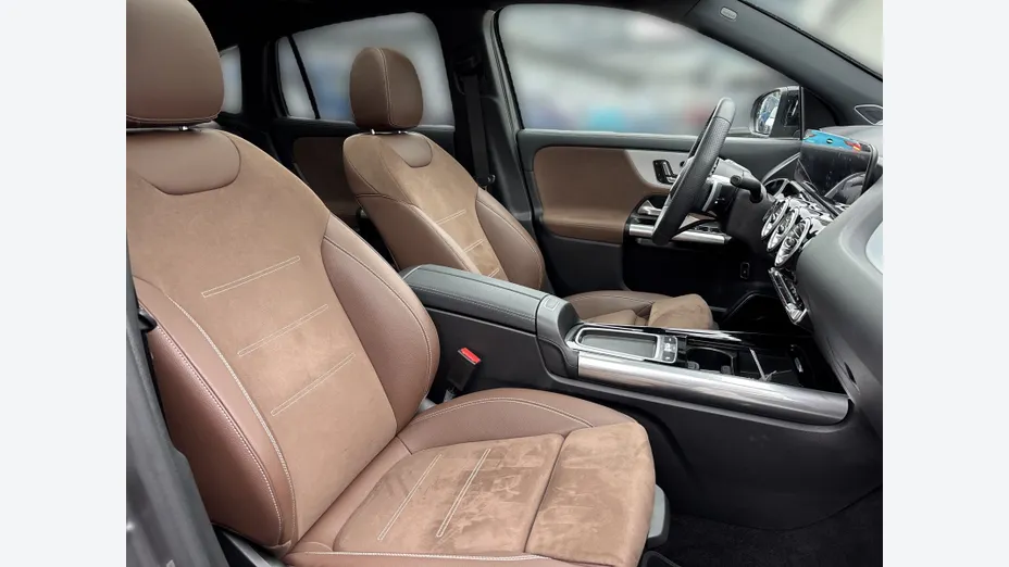 MERCEDES-BENZ GLA GLA 200 mHEV AMG Line 7G-DCT