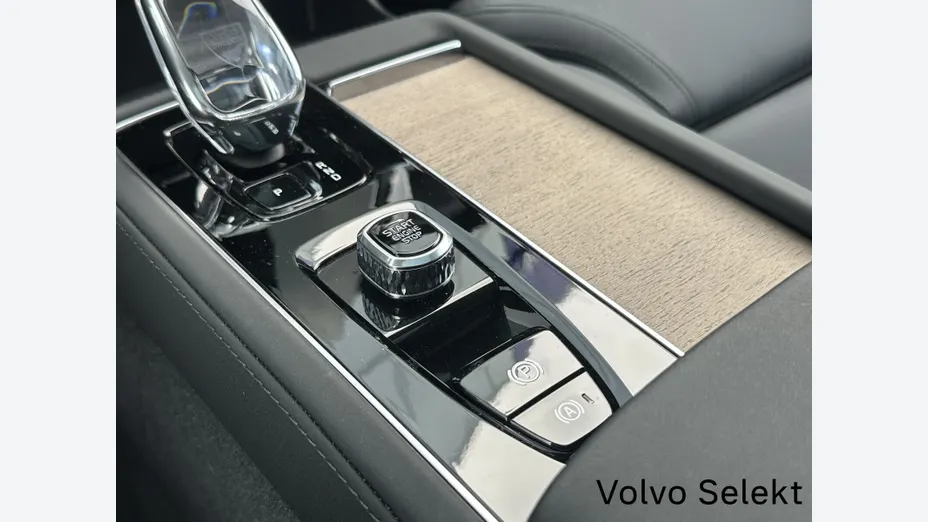 VOLVO XC90 XC90 T8 AWD Plug-In Hybrid Ultra Dark 7os aut