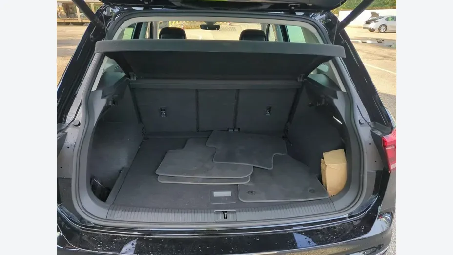 VOLKSWAGEN Tiguan -