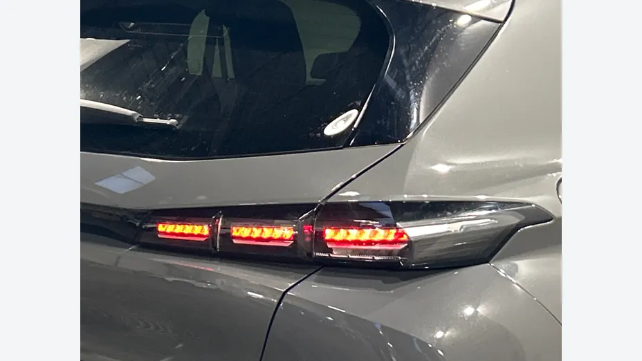 PEUGEOT 308 -