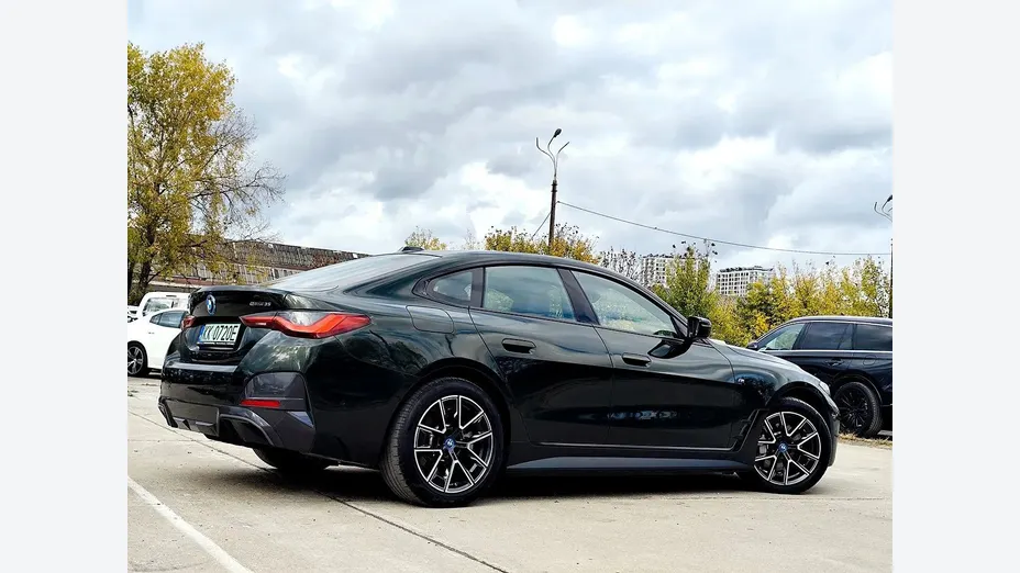 BMW i4 i4 80.7kWh eDrive 35 M Sport