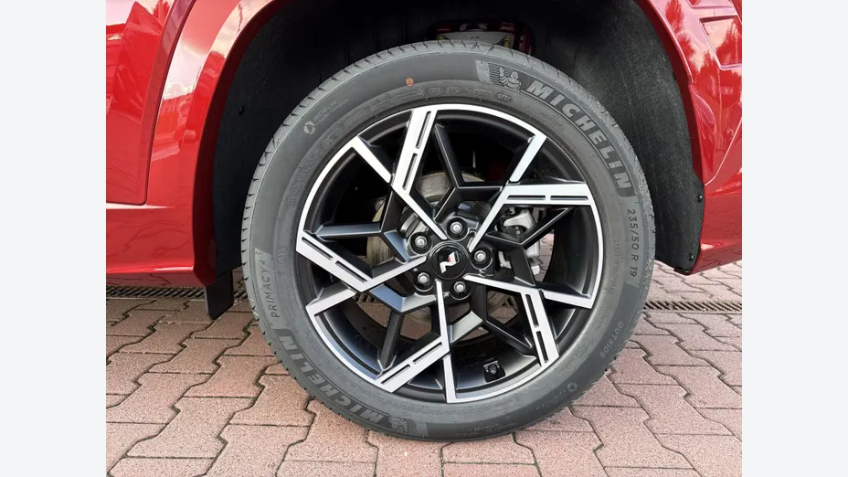 HYUNDAI Tucson Tucson 1.6 T-GDi HEV N-Line Plus 2WD aut Nowy