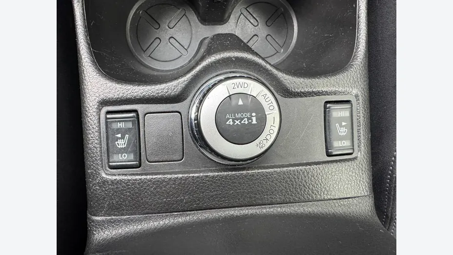 NISSAN X-Trail -