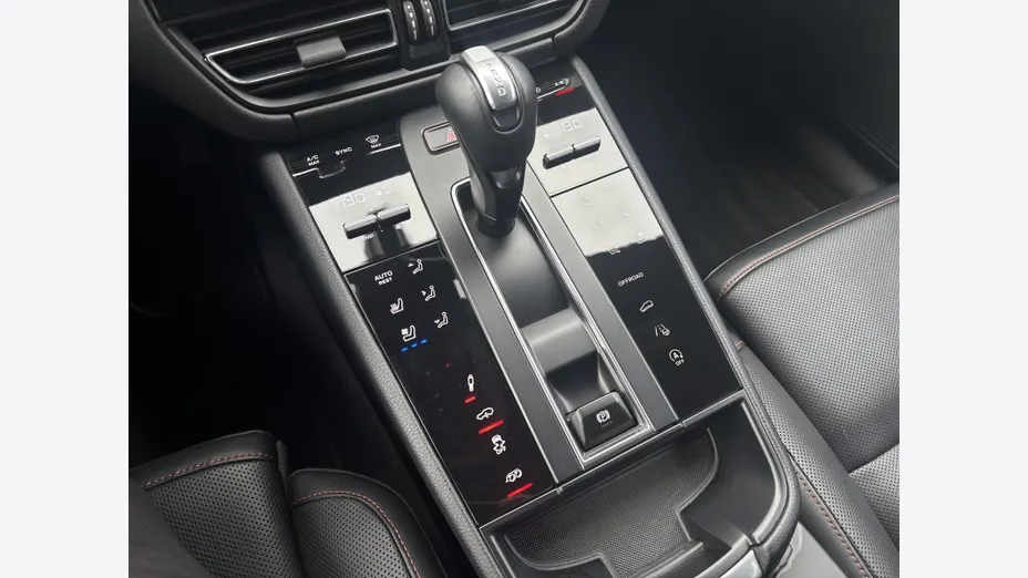PORSCHE Macan Macan GTS