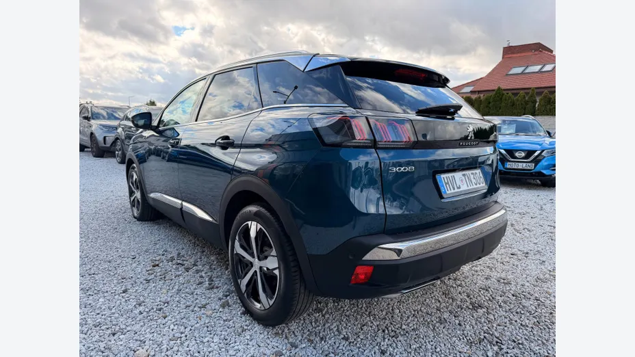 PEUGEOT 3008 -