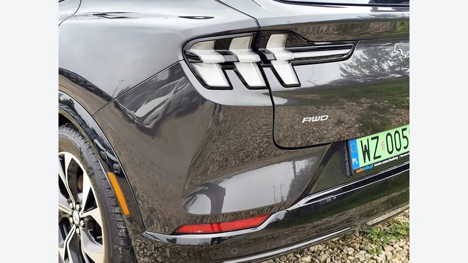 FORD Mustang Mustang 2.3 EcoBoost aut