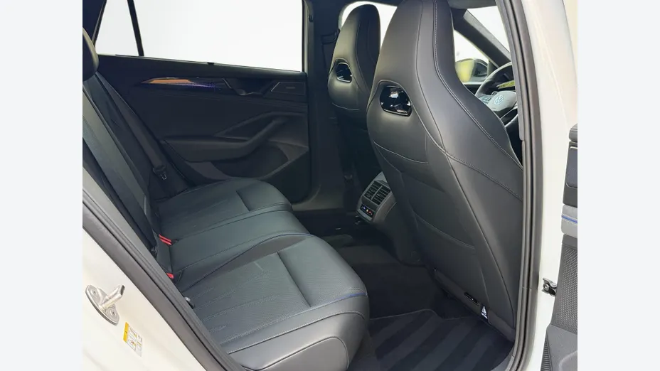 VOLKSWAGEN Passat Passat 2.0 TDI SCR 4Mot. R-Line DSG
