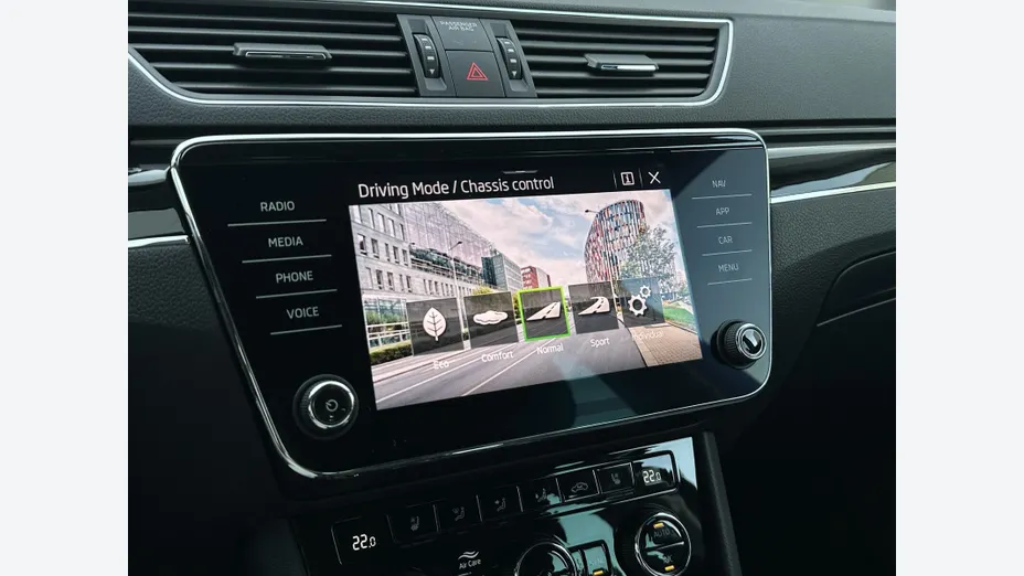 SKODA Superb Superb 2.0 TDI SCR L&K DSG