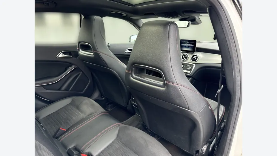 MERCEDES-BENZ GLA GLA 220 4-Matic AMG Line