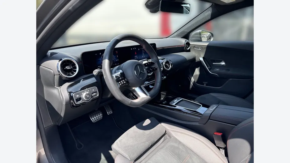 MERCEDES-BENZ A Klasa A 200 AMG Line 7G-DCT