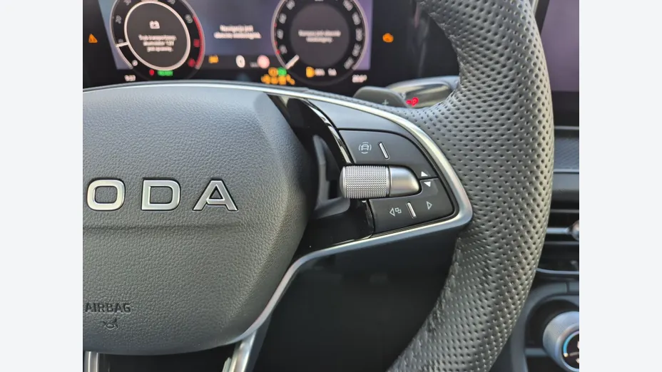 SKODA Kodiaq Kodiaq 1.5 TSI mHEV 4x2 Drive DSG Nowy