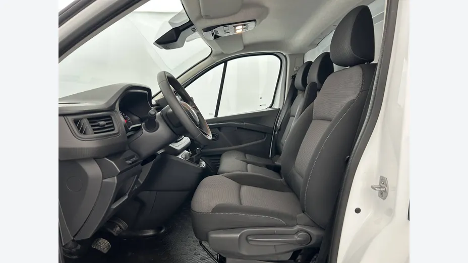 RENAULT Trafic -
