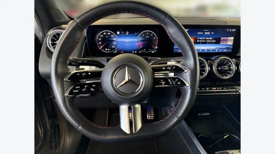 MERCEDES-BENZ GLB GLB 200 mHEV AMG Line 7G-DCT