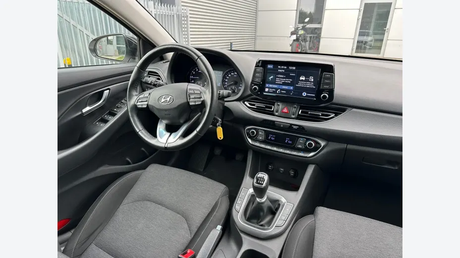 HYUNDAI i30 i30 1.5 T-GDI 48V Smart