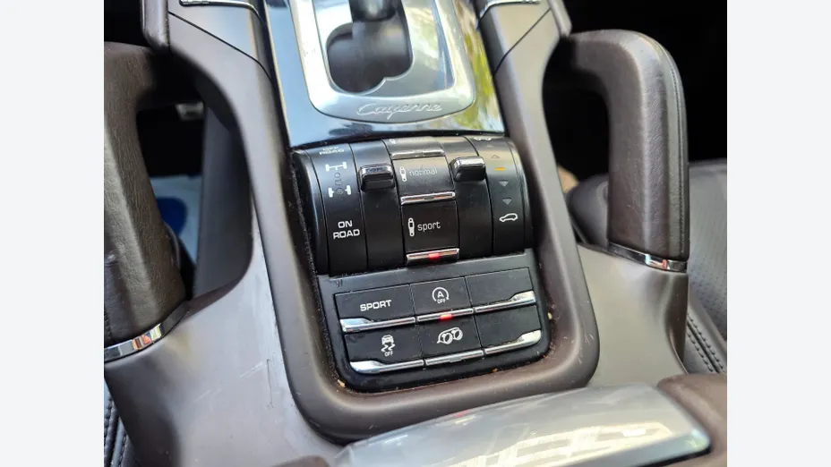 PORSCHE Cayenne -