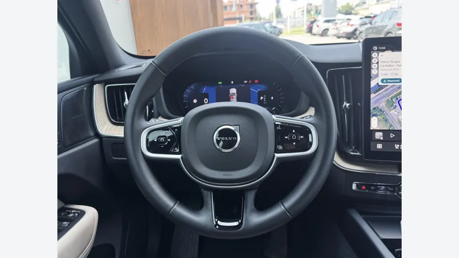 VOLVO XC60 XC60 B5 B AWD Plus Dark aut