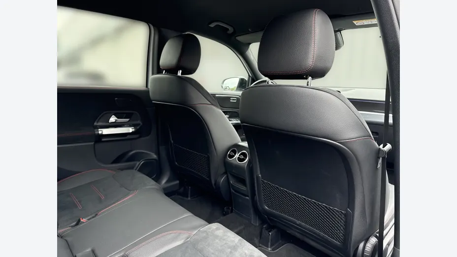 MERCEDES-BENZ GLB GLB 200 d 4-Matic AMG Line 8G-DCT