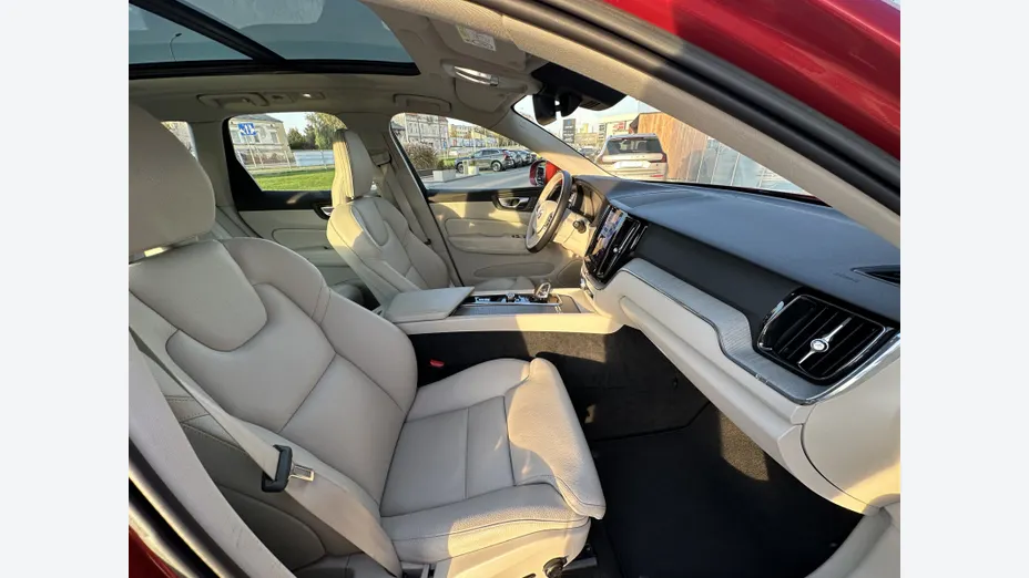 VOLVO XC60 XC60 T6 Plug-In Hybrid AWD Core aut