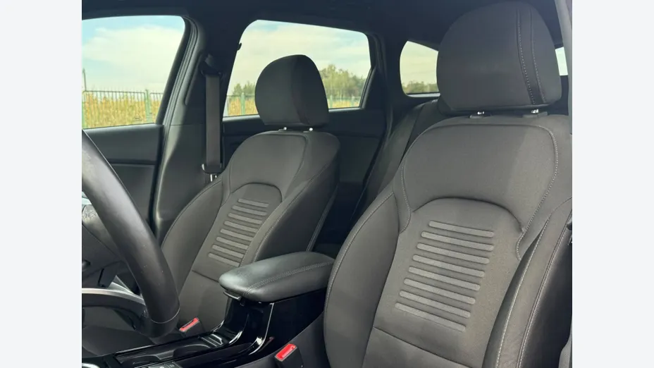 HYUNDAI i30 i30 1.5 T-GDI 48V Smart