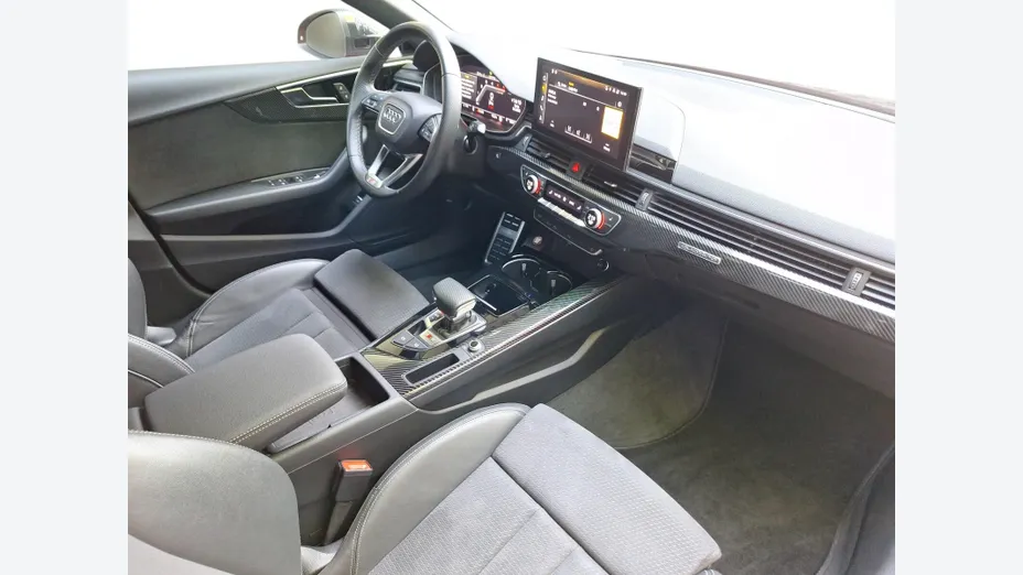AUDI S5 -