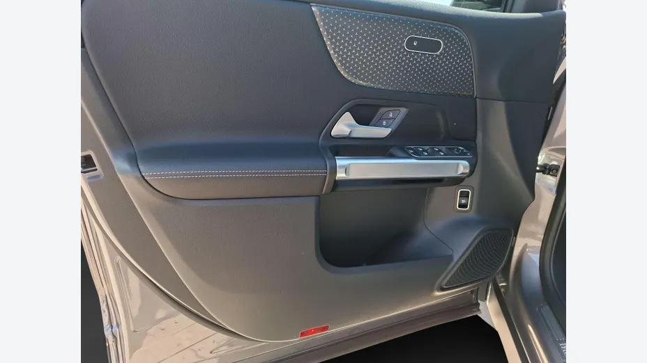 MERCEDES-BENZ GLB GLB 200 mHEV Progressive 7G-DCT