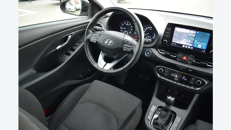 HYUNDAI i30 i30 Fastback 1.5 T-GDI 48V Smart DCT