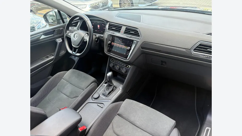VOLKSWAGEN Tiguan Allspace -