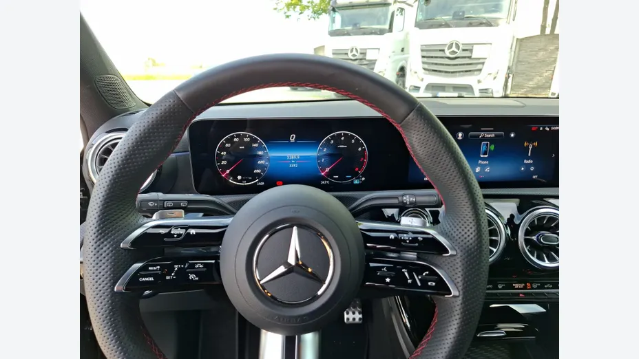 MERCEDES-BENZ A Klasa A 200 AMG Line 7G-DCT