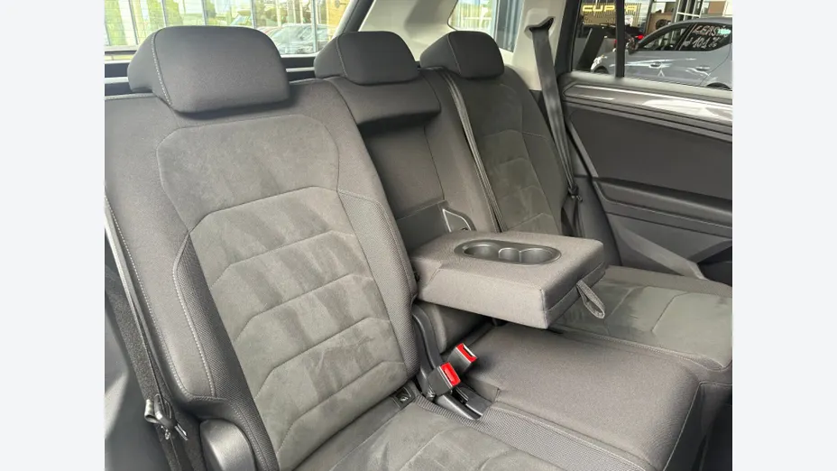 VOLKSWAGEN Tiguan Allspace -