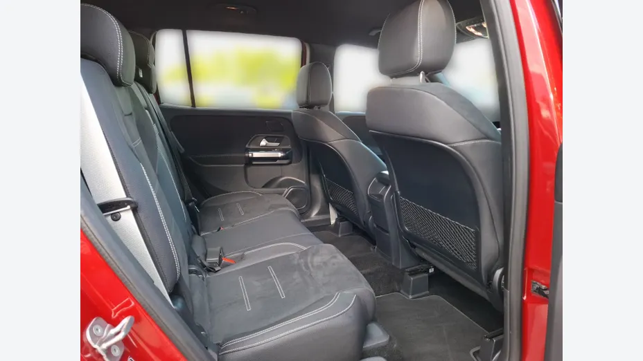 MERCEDES-BENZ GLB GLB 200 mHEV AMG Line 7G-DCT