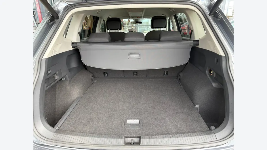 VOLKSWAGEN Tiguan Allspace -