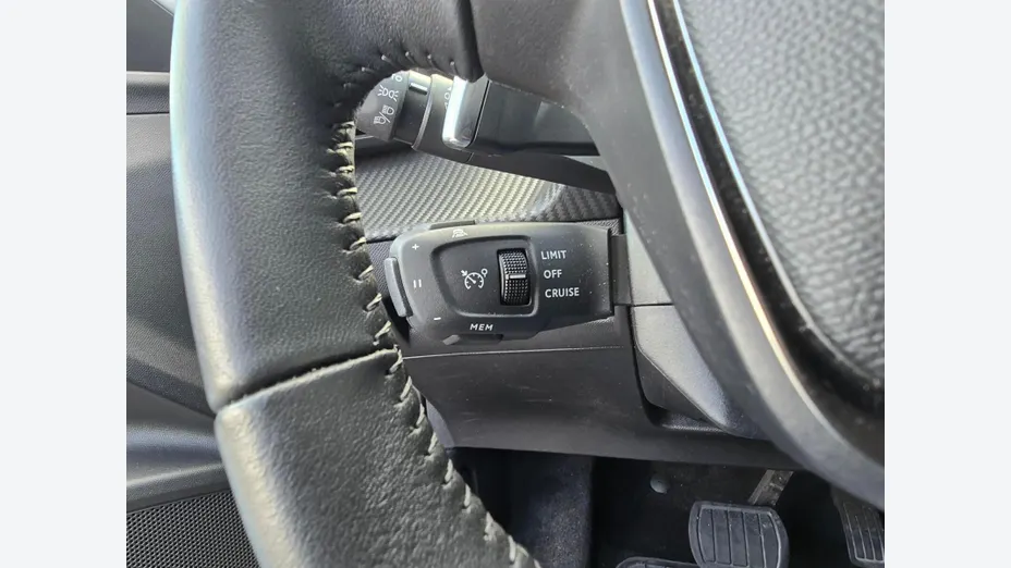PEUGEOT 2008 2008 PureTech 130 GT S&S EAT8
